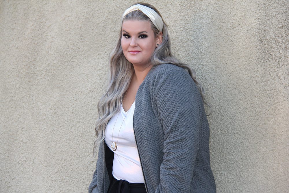 Look do dia plus size com pantacourt e bomber, estilo plus size, moda plus size