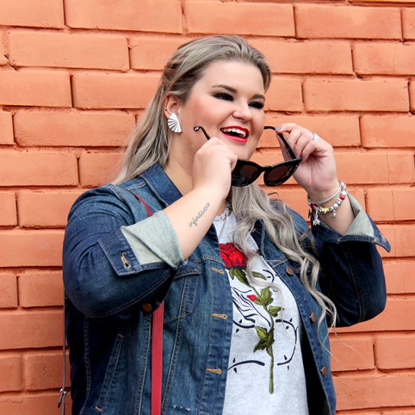 Look do dia gordinha com calça jogging plus size e camiseta, Paula Bastos do Grandes Mulheres, estilo plus size, Rouge Marie