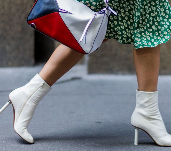Como usar bota branca nos looks do dia a dia