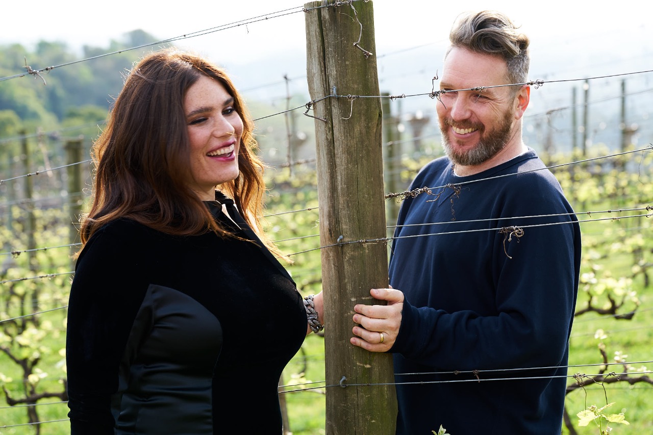 Alexandre Herchcovitch assina sua primeira coleção plus size para Elegance All Curves